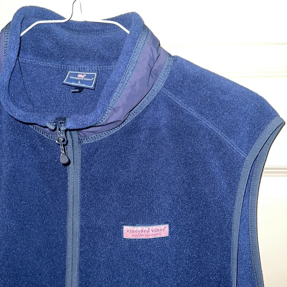 Vineyard Vines Large Navy Vest - Picture 3 of 4
